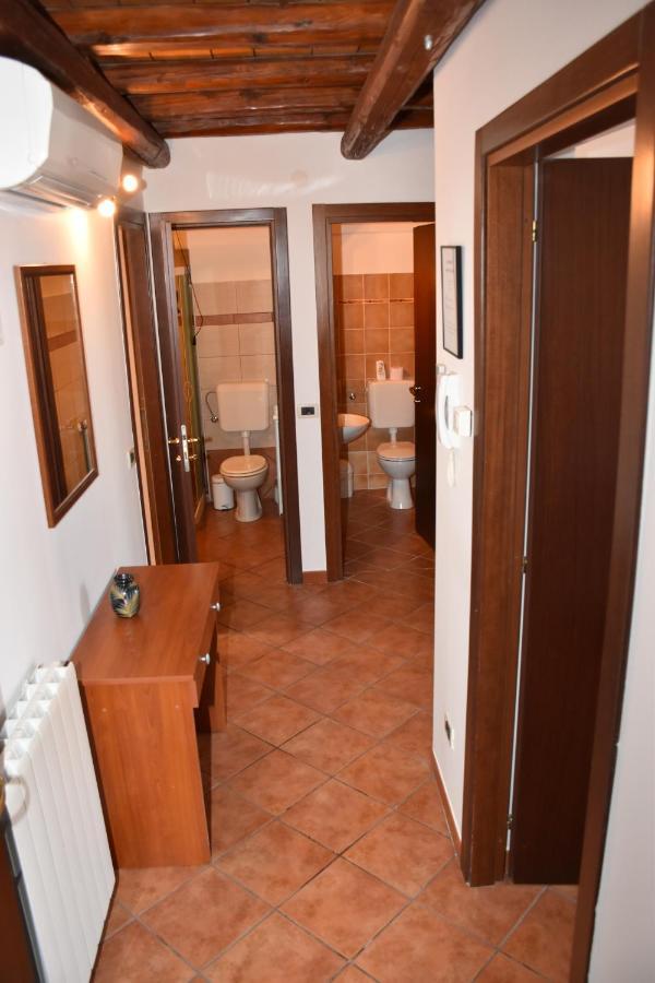 Rooms And Apartments Robert โรวีน ภายนอก รูปภาพ