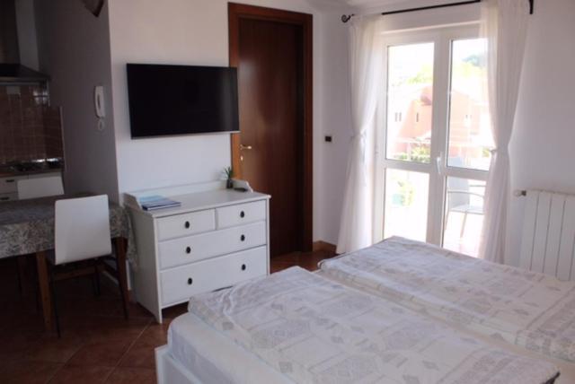 Rooms And Apartments Robert โรวีน ภายนอก รูปภาพ
